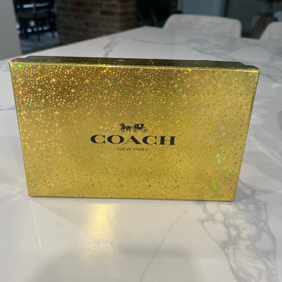 ❤️Cute. COACH Keychain Card Holder. - Picture 3 of 16
